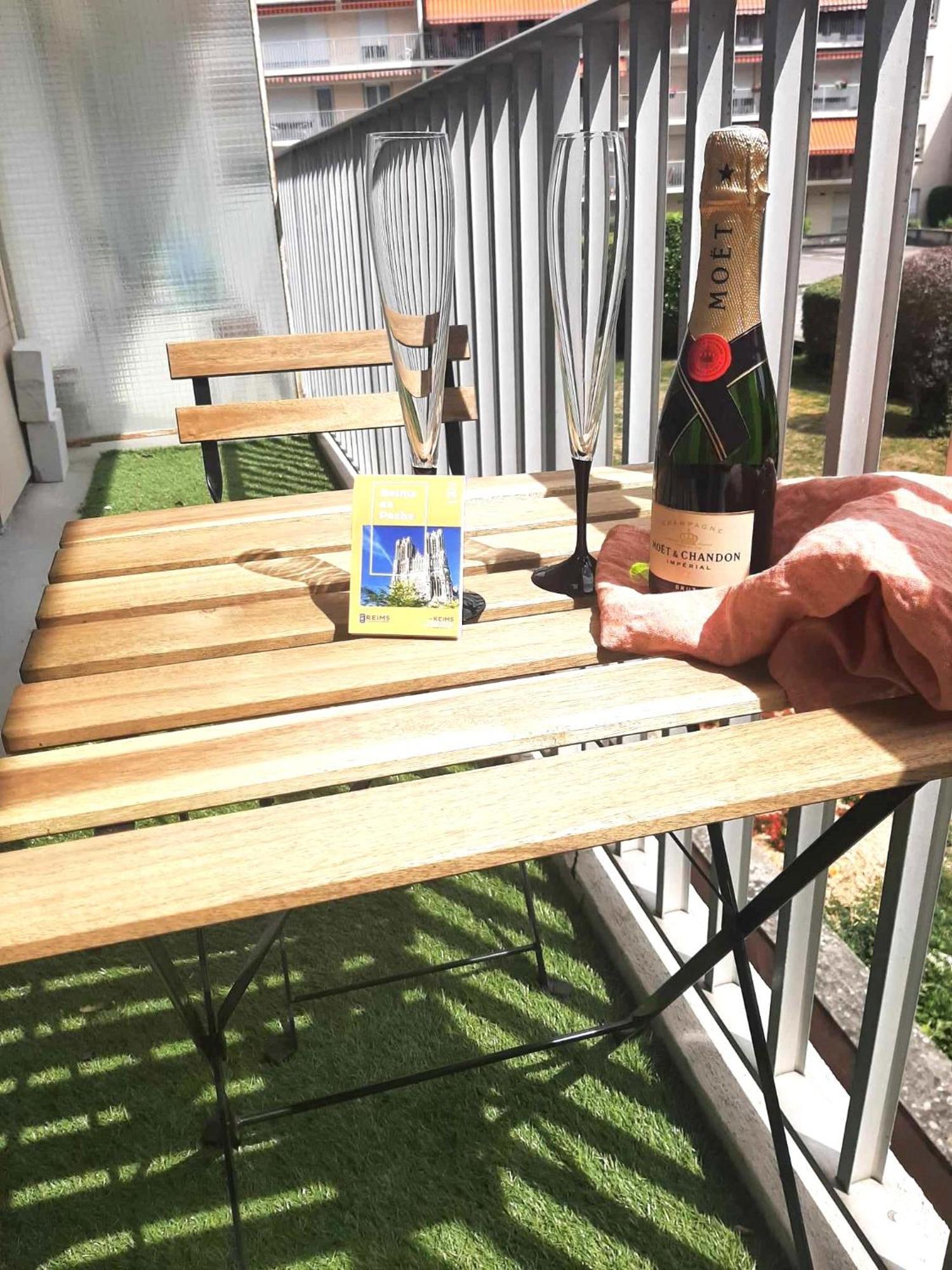 Au Havre Des Sacres - Balcon - Proximite Centre Apartment แร็งส์ ภายนอก รูปภาพ